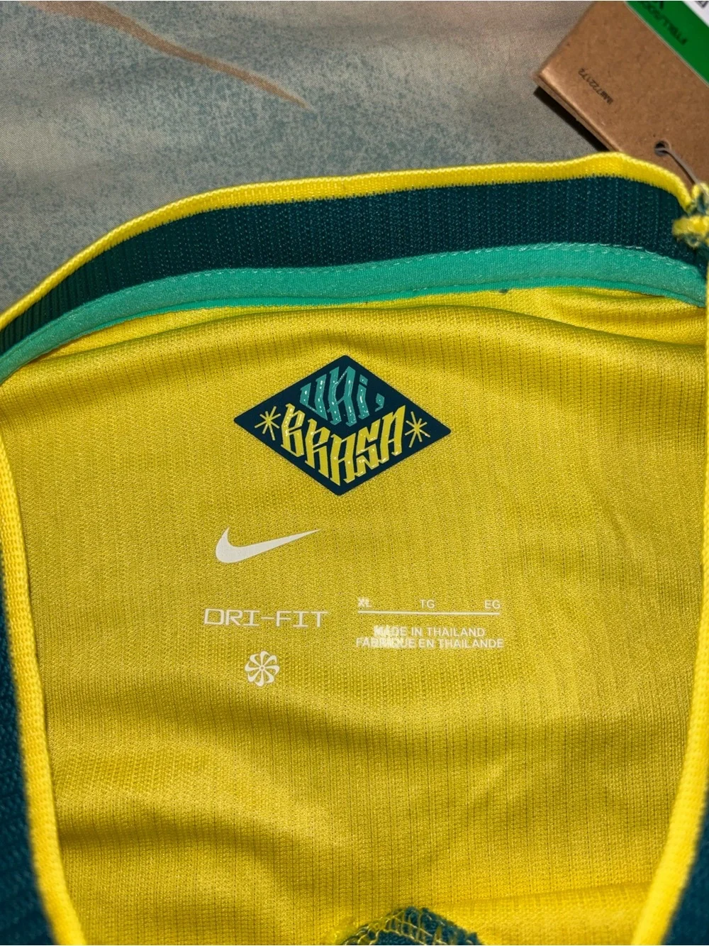 Nike Yellow Brazil Women’s Soccer Jersey World Cup Size XL